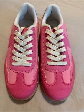 La Sheelah Women's Pink Retro Sneakers Size 8